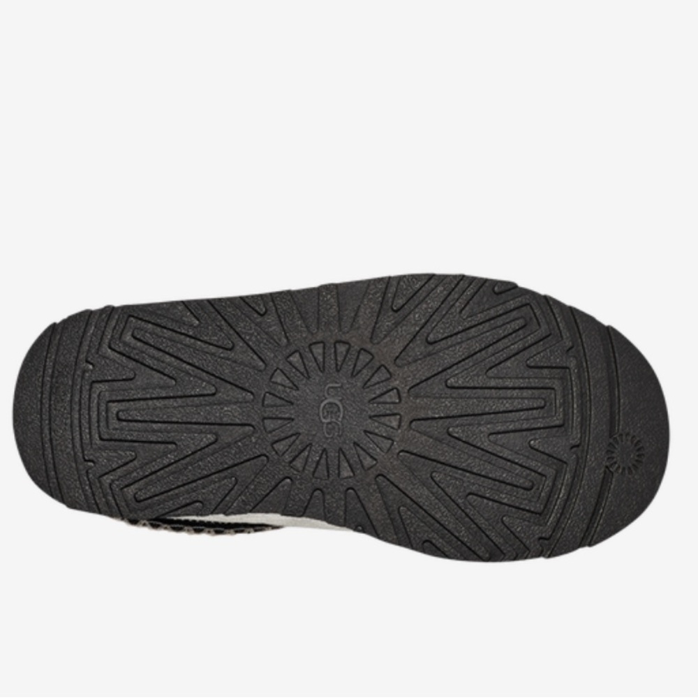 Ugg Tazz - image 5
